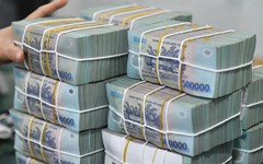 Chiều 19/10, các ngân hàng bắt đầu giảm mạnh lãi suất tiết kiệm tại hàng loạt kỳ hạn