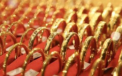 Giá vàng miếng, vàng nhẫn hôm nay (30/10) tại SJC, DOJI, Phú Quý, PNJ, Bảo Tín Minh Châu,....: Bao nhiêu một chỉ?