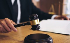 Ly hôn gần 3 tháng, người phụ nữ bất ngờ bị ngân hàng yêu cầu trả khoản nợ hơn 1,6 tỷ đồng cùng chồng cũ