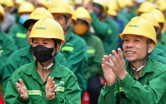 Thủ tướng yêu cầu doanh nghiệp trả đủ lương, thưởng Tết cho người lao động