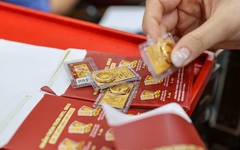 Chiều 25/2: Giá vàng SJC, vàng nhẫn tiếp tục neo ở mức cao, vượt mức 185 triệu đồng/lượng