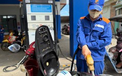 Giá xăng tăng gần 1.000 đồng/lít chiều 26/2