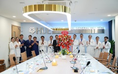 Lãnh đạo UBND TP Huế đến thăm và chúc mừng đội ngũ y bác sĩ tại Bệnh viện Đa khoa Quốc tế Huế