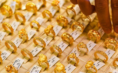 Bắt giữ chủ doanh nghiệp dùng tài khoản cá nhân để nhận tiền bán vàng, không xuất hóa đơn, doanh thu trốn thuế tới 1.500 tỷ đồng