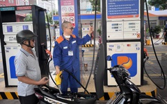 Giá xăng dầu giảm sâu