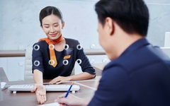 Một ngân hàng đăng tuyển cả nghìn nhân sự sau khi giảm mạnh trong năm 2025