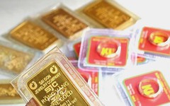 Sáng 13/3: Giá vàng nhẫn trơn, vàng miếng giảm tới 1,5 triệu đồng/lượng