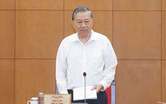 Tổng Bí thư: Cần có chiến lược cụ thể nhằm tái cơ cấu nền kinh tế