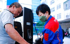 Bộ Chính trị yêu cầu đảm bảo nguồn cung, ổn định giá xăng dầu