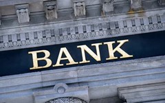 Ngân hàng nào có nhiều nợ cần chú ý nhất?