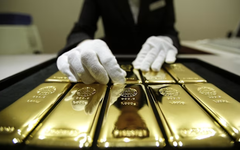 Một thế lực đang mua đều đặn 1.000 tấn vàng/năm bỗng ồ ạt bán ra - chuyện gì đang xảy ra?