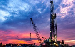 Khoan thẳng xuống lòng đất, phát hiện mỏ dầu khí trữ lượng lên tới 380 triệu thùng tại Trung Đông