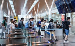 Khẩn trương nghiên cứu, giảm giá dịch vụ hàng không