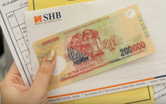 "Mưa tiền" cho cổ đông ngân hàng bầu Hiển: 4.000 người lấp đầy ba tầng khách sạn Melia, vượt xa Hòa Phát, MB