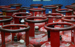 Với hơn 330 triệu hộ gia đình nấu ăn bằng bếp gas, nền kinh tế hàng đầu BRICS đang thiếu khoảng 400.000 thùng nhiên liệu mỗi ngày