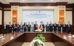 Tỷ phú Phạm Nhật Vượng tăng tốc hạ tầng xe điện: V-Green bắt tay VNPT triển khai hàng nghìn tủ đổi pin