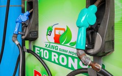 Giá xăng dầu đồng loạt giảm, xăng E10 hạ kỉ lục
