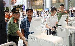 Phó Thủ tướng yêu cầu tháo gỡ vướng mắc về tạm hoãn xuất cảnh do nợ thuế