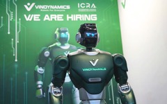 Robot hình người của Vingroup lần đầu ra mắt thế giới: Có thể làm hướng dẫn viên, hỗ trợ an ninh và việc nhà