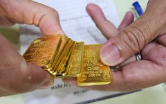 Giá vàng chưa ngừng giảm