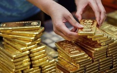 Vàng giảm 28% từ đỉnh, chuyên gia nói gì về triển vọng dài hạn?