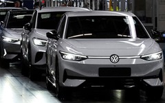 Cú sốc ngành ô tô: Sức ép lớn đến từ xe Trung Quốc buộc 'gã khổng lồ' nước Đức phải tính chuyện đóng cửa 4 nhà máy, sa thải 100.000 nhân sự