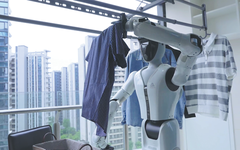 Không còn ở trong phim: Một công ty Trung Quốc vừa tung ra robot osin thay con người làm hết việc nhà