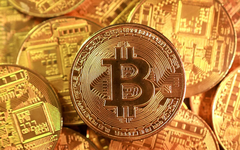 Bitcoin mất hơn 27% giá trị từ đầu năm, chuyên gia khẳng định: Vẫn chưa chạm đáy