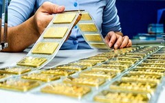 Giá vàng thêm phiên “đỏ lửa”, xuống mức thấp nhất trong 1 tuần qua