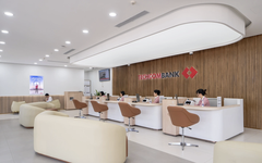 Techcombank: Lợi nhuận Quý 2 lập kỷ lục mới, 6 tháng đầu năm đạt 18,5 nghìn tỷ đồng; thu nhập từ hoạt động dịch vụ tiếp tục bứt phá