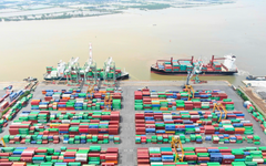 Phó Tổng Giám đốc Viconship đăng ký mua 500.000 cổ phiếu VSC