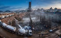 Phát hiện 775 xe trộn bê tông đổ hơn 5.400 m3 cả ngày lẫn đêm, bí mật dưới lòng đất của công trình hơn 50.000 mét vuông lộ diện