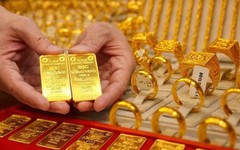 Người mua vàng đầu năm, vía Thần tài,.... hiện tại lỗ đến mức nào?