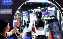 Chiếm 85% thị phần robot thế giới, Trung Quốc khởi động 'cú sốc toàn cầu' thứ hai