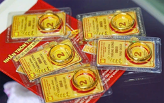 Giá vàng miếng, vàng nhẫn trơn sáng 18/8 tại SJC, DOJI, PNJ, Bảo Tín Minh Châu, Bảo Tín Mạnh Hải, Mi Hồng,...đồng loạt tăng