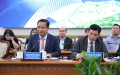 'Một cửa nhưng doanh nghiệp vẫn phải đi qua nhiều ngách' - Chủ tịch TP.HCM xin lỗi nhà đầu tư