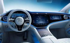CEO Mercedes thừa nhận ngành ô tô đã 'đi quá xa' -   quyết đưa một thứ tưởng đã 'tuyệt chủng' trở lại khoang lái