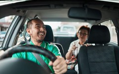 Grab thu về bao nhiêu trên 100 đồng khách hàng chi trả?