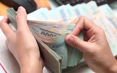 Một khách hàng gửi hơn 21 tỷ đồng tại BIDV, Vietcombank, VietinBank,... để ngân hàng phong tỏa phần lớn số tiền