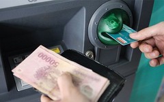 Công an sẽ điều tra chủ tài khoản ngân hàng nếu phát hiện giao dịch rút tiền như sau