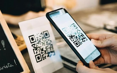Loa thông báo giao dịch đã thành công, tài khoản chủ cửa hàng không nhận được tiền sau khi khách nói chuyển số tiền lớn