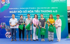 Ngân hàng đưa công nghệ tới từng cửa hàng tạp hóa, chợ truyền thống