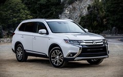 Bảng giá xe ô tô Mitsubishi Việt Nam tháng 4/2024: Ưu đãi 50% lệ phí trước bạ với một số dòng xe