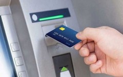 Tỷ lệ giao dịch qua ATM giảm mạnh trong năm 2023