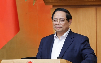 Thủ tướng: Nỗ lực ngay từ ngày đầu, tháng đầu, quý đầu để tăng trưởng 2 con số