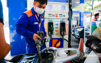 Điều hành giá xăng dầu kết hợp giữa việc bình ổn và điều chỉnh giá trong nước