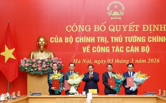 Công bố quyết định của Bộ Chính trị và Thủ tướng Chính phủ về công tác cán bộ