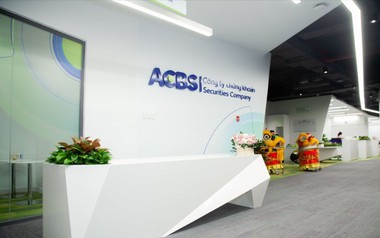 UBCKNN xử phạt ACBS và Comeco