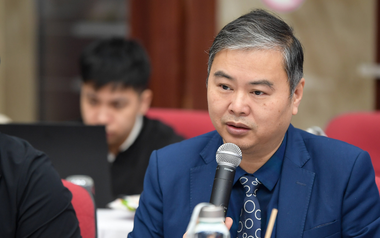 "Có lúc cửa hàng vàng găm hàng gây khó khăn cho công tác quản lý, nhất là vàng chế tác lẻ trong dân"