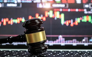 Doanh nghiệp chứng khoán, bất động sản liên tiếp nhận trát phạt từ UBCKNN